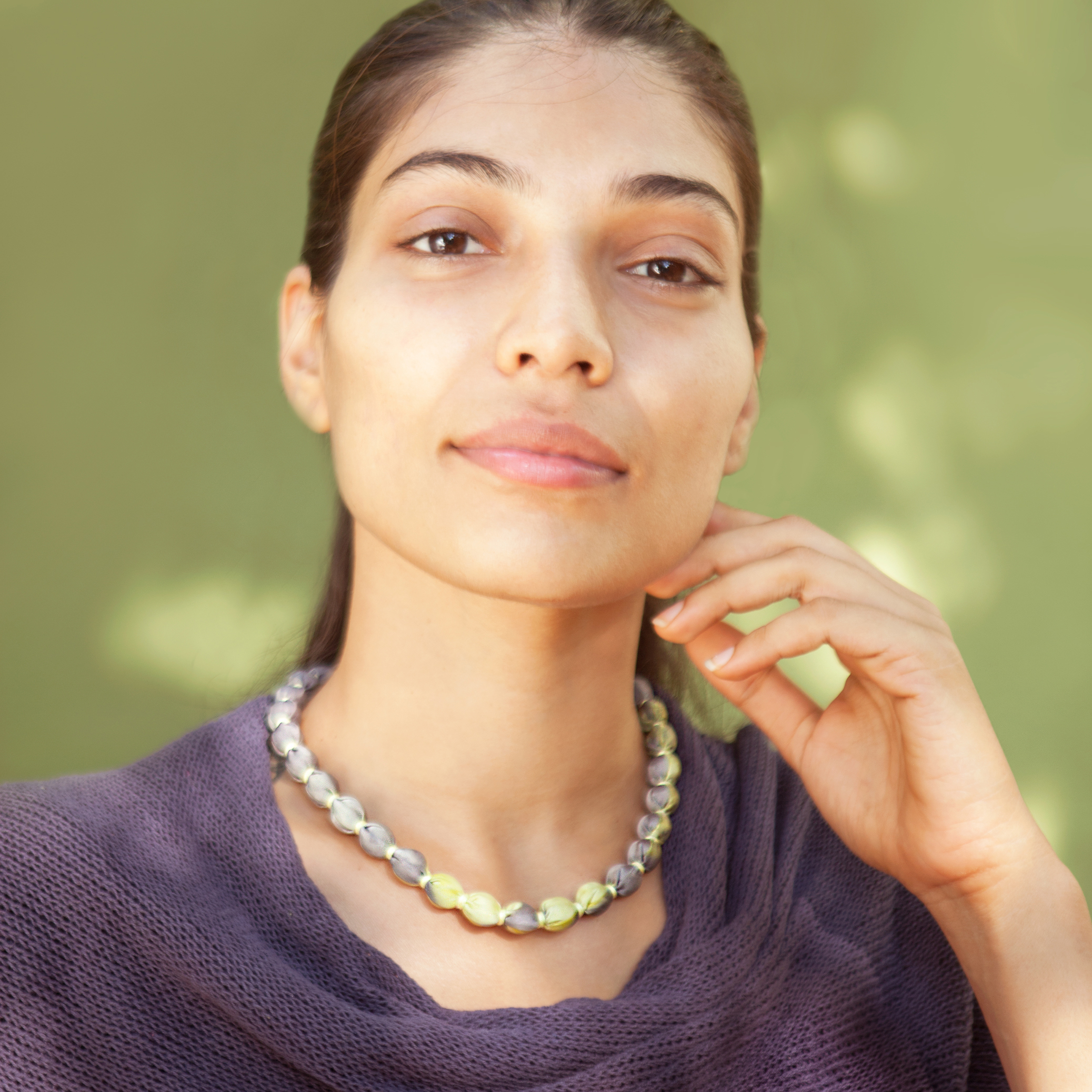 HN05-hgr Halskette einreihig Eco Print Hellgrau