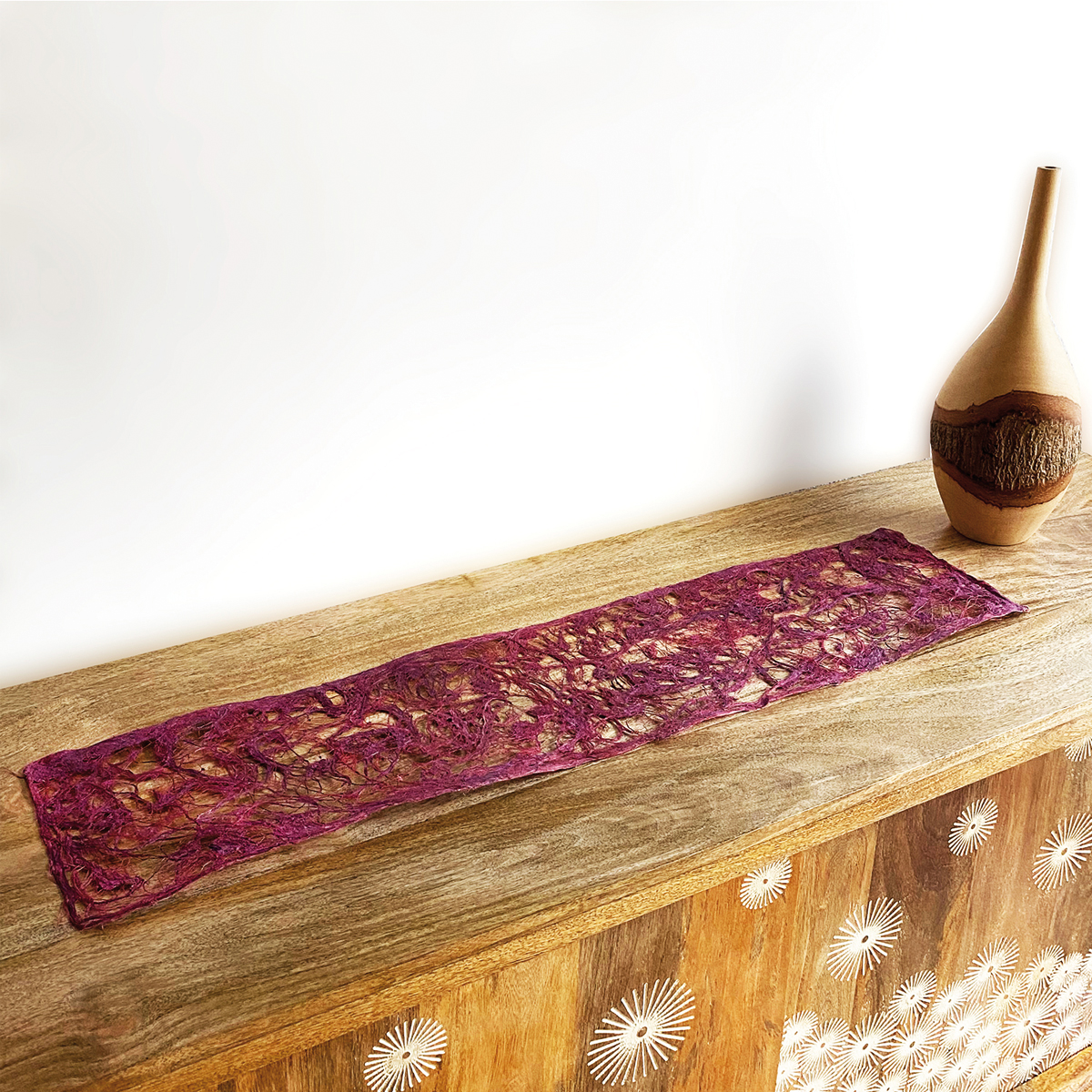 PH02H-pf Bananenfaser Tischläufer Pflaume