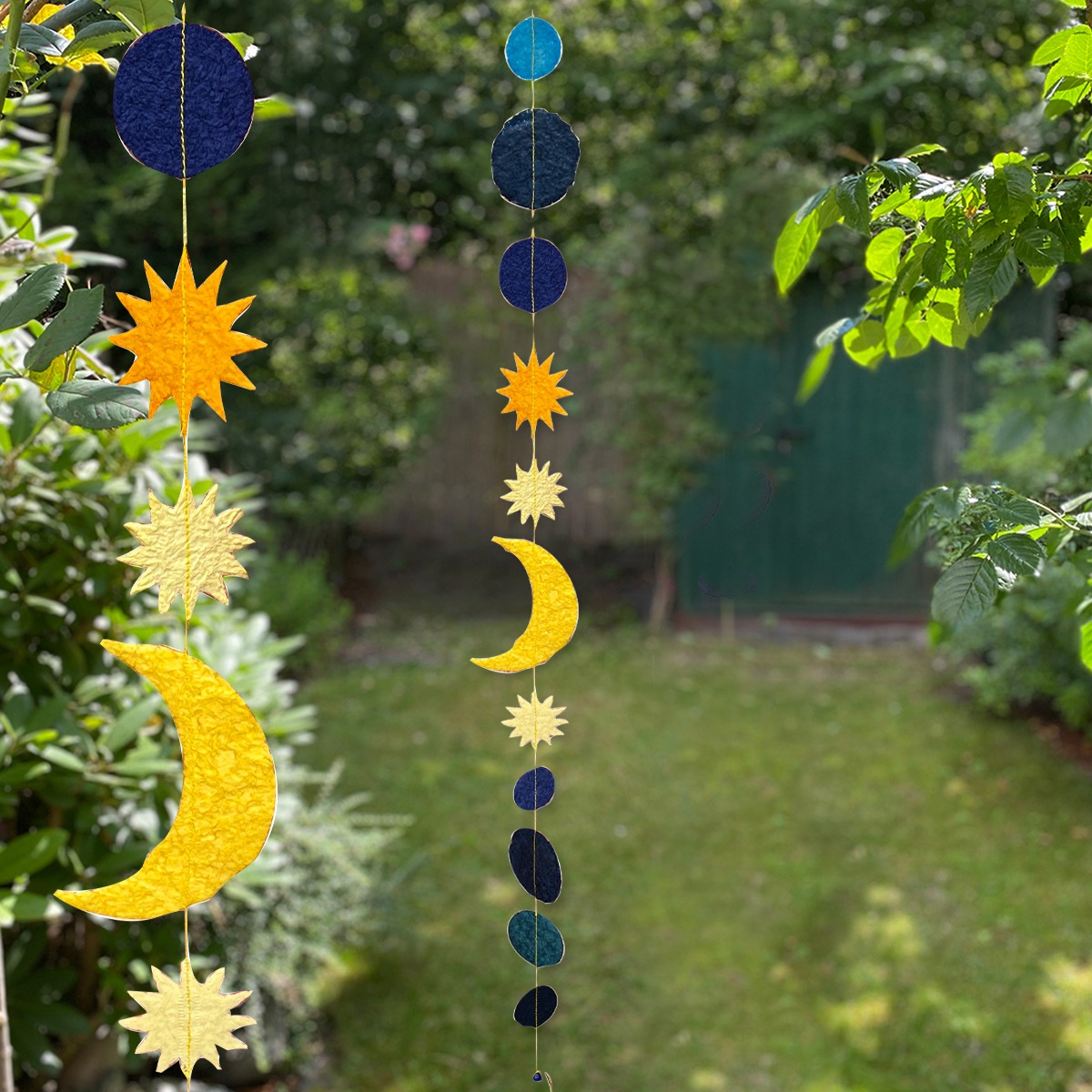 GD09-bl_Girlande-Mond